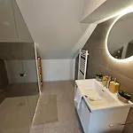 New 2 Bedrooms Flat In Limpertsberg Center * 卢森堡