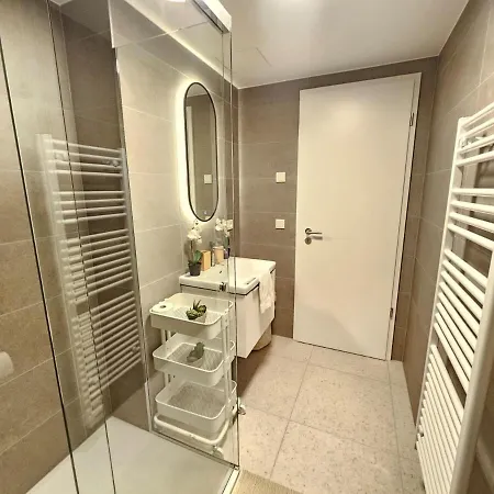 New 2 Bedrooms Flat In Limpertsberg Center Daire *